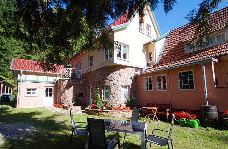 Außenansicht des Ferienforsthaus Eifel